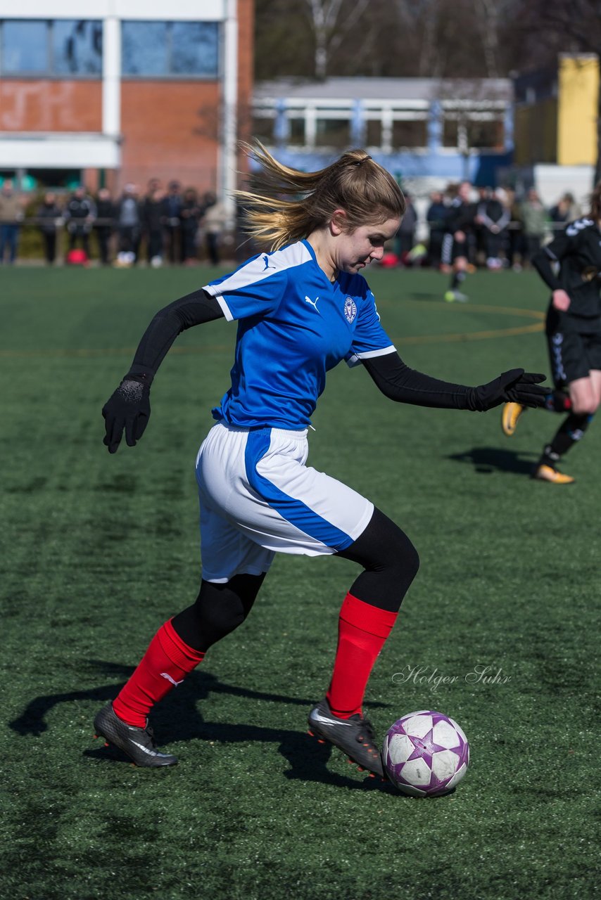 Bild 381 - B-Juniorinnen Halbfinale SVHU - Holstein Kiel : Ergebnis: 3:0